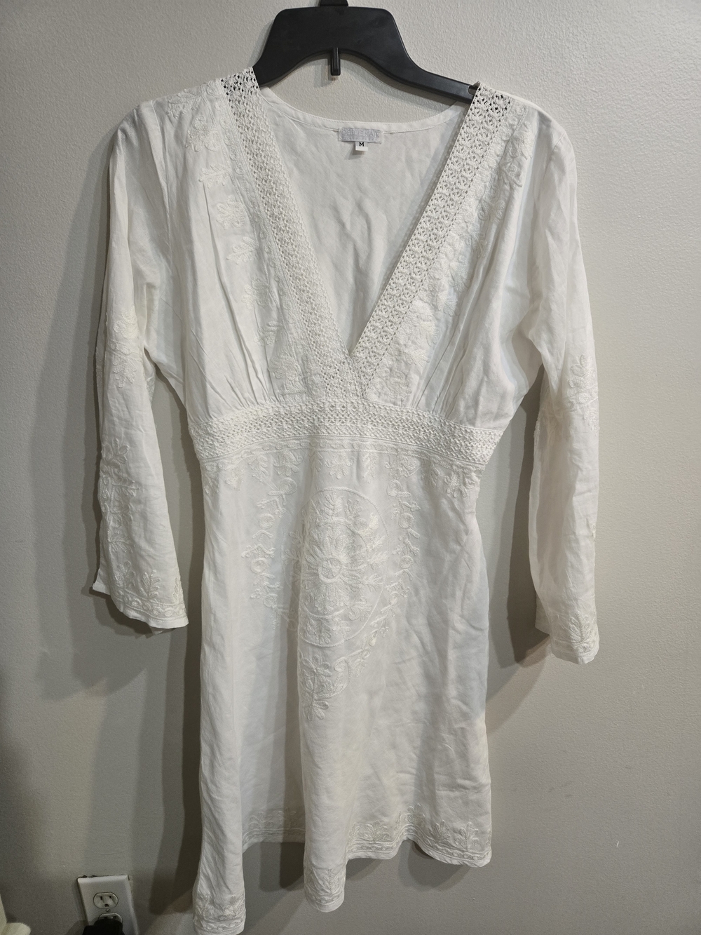 Debbie Katz White Long Sleeve Embroidered V-Neck Dress Sz M 100% Cotton